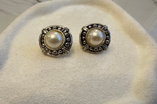 Luna Pearl Studs