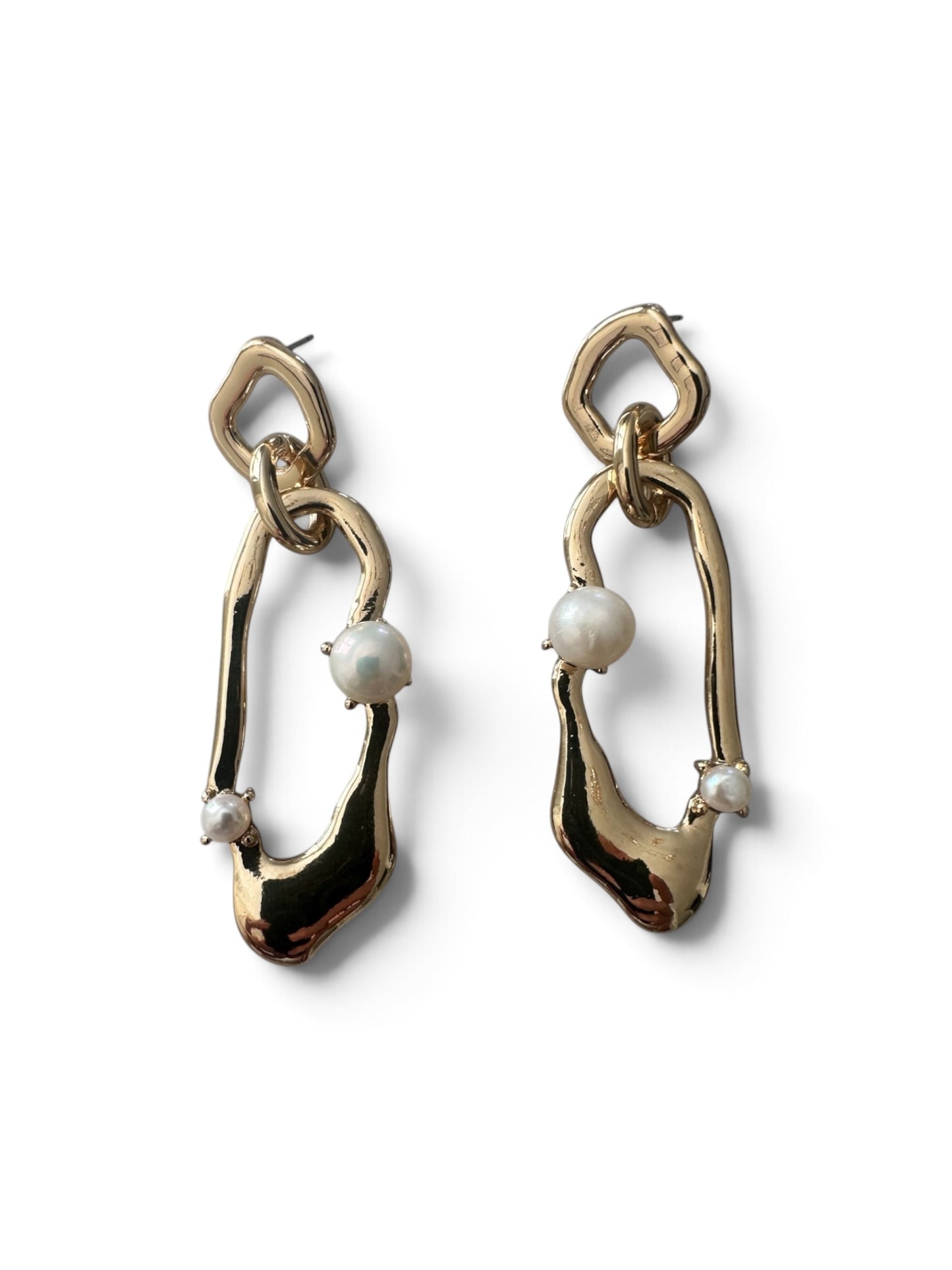 Pearl Muse Earrings