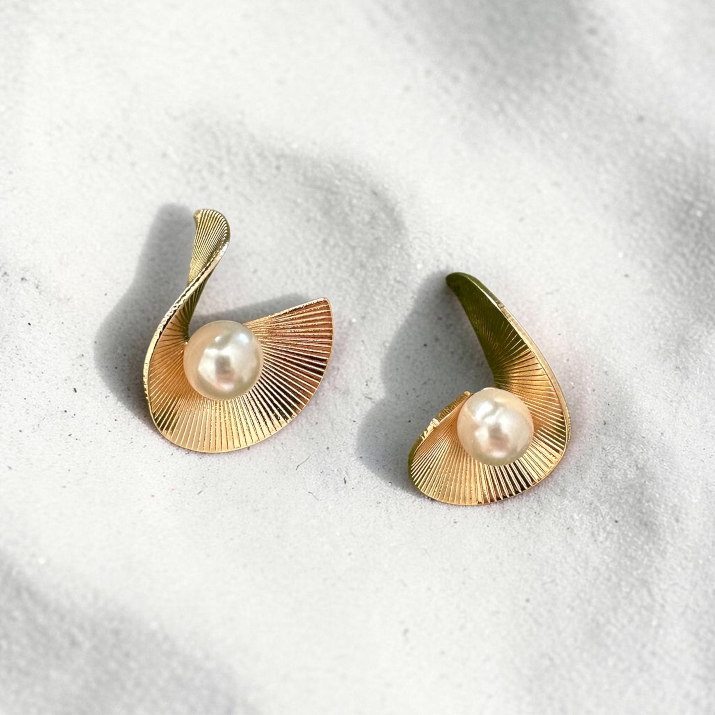 Pearl Reveal Earrings