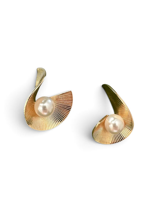 Pearl Reveal Earrings