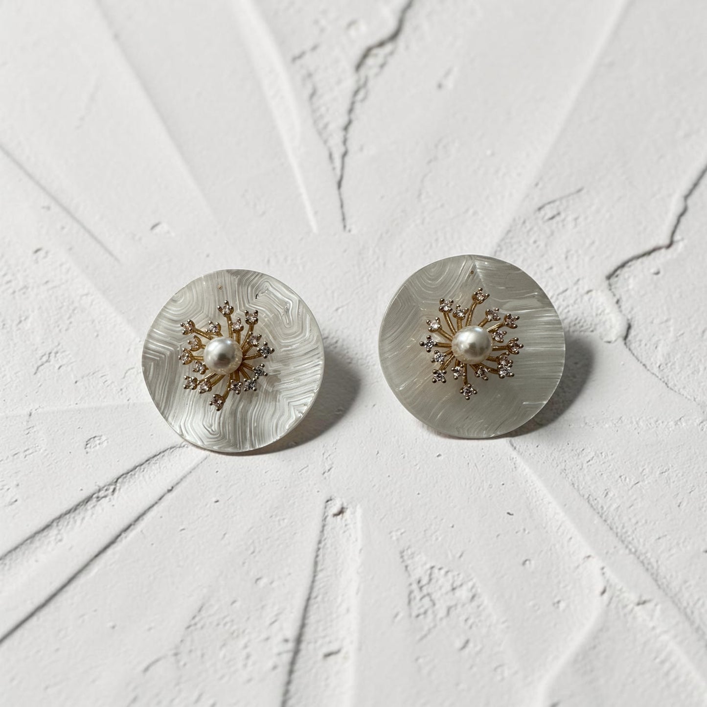 Pearl & Crystal Stud Earrings